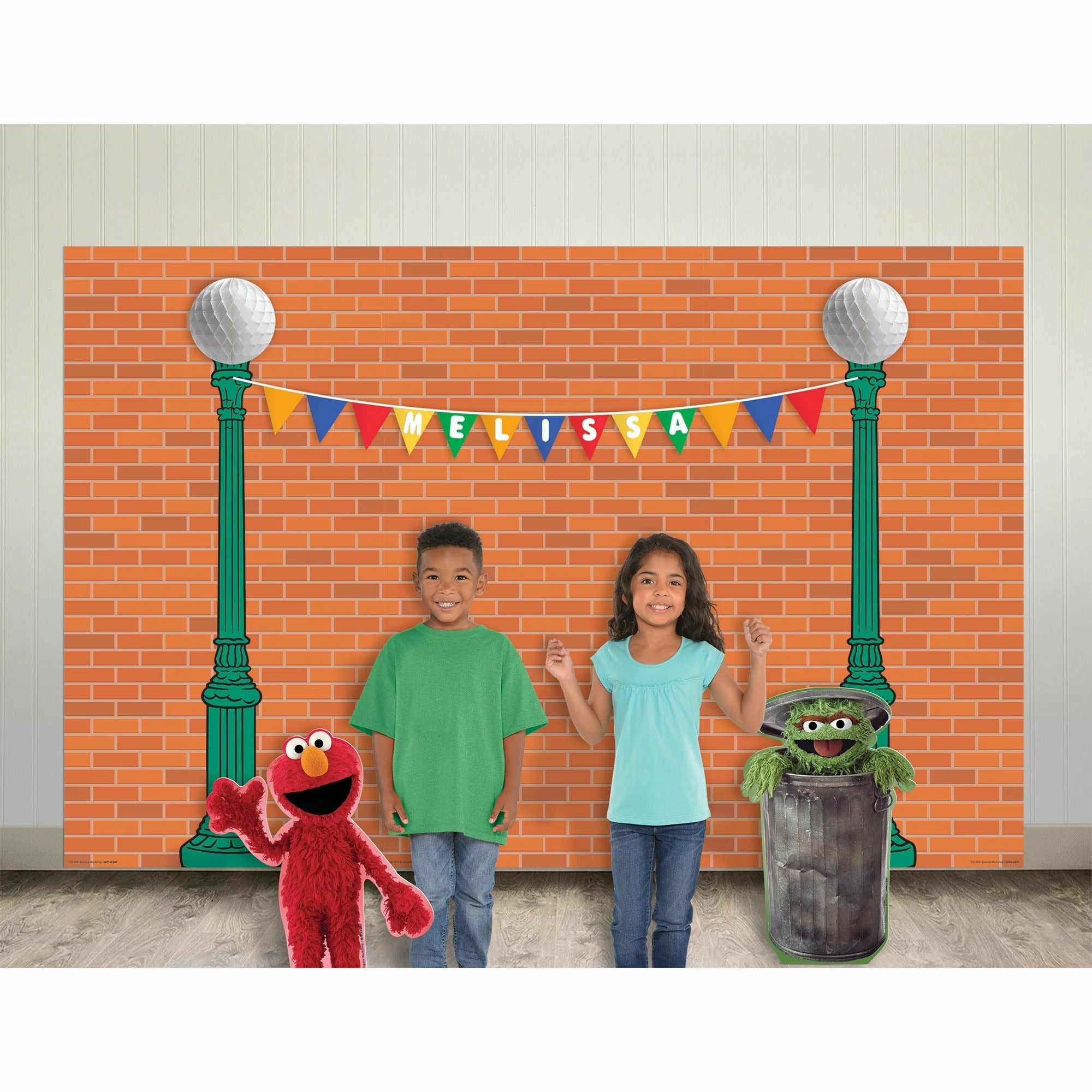 Amscan BIRTHDAY: JUVENILE Everyday Sesame Street Personalized Backdrop Kit