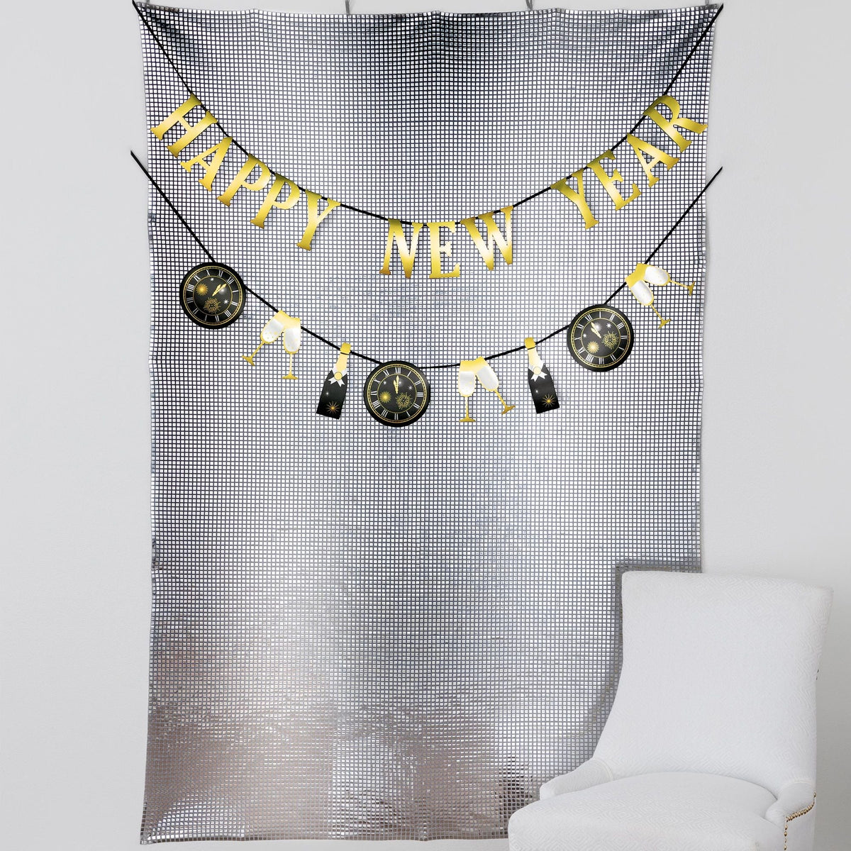 Amscan HOLIDAY: NEW YEAR&#39;S Mirror Fabric Backdrop Set