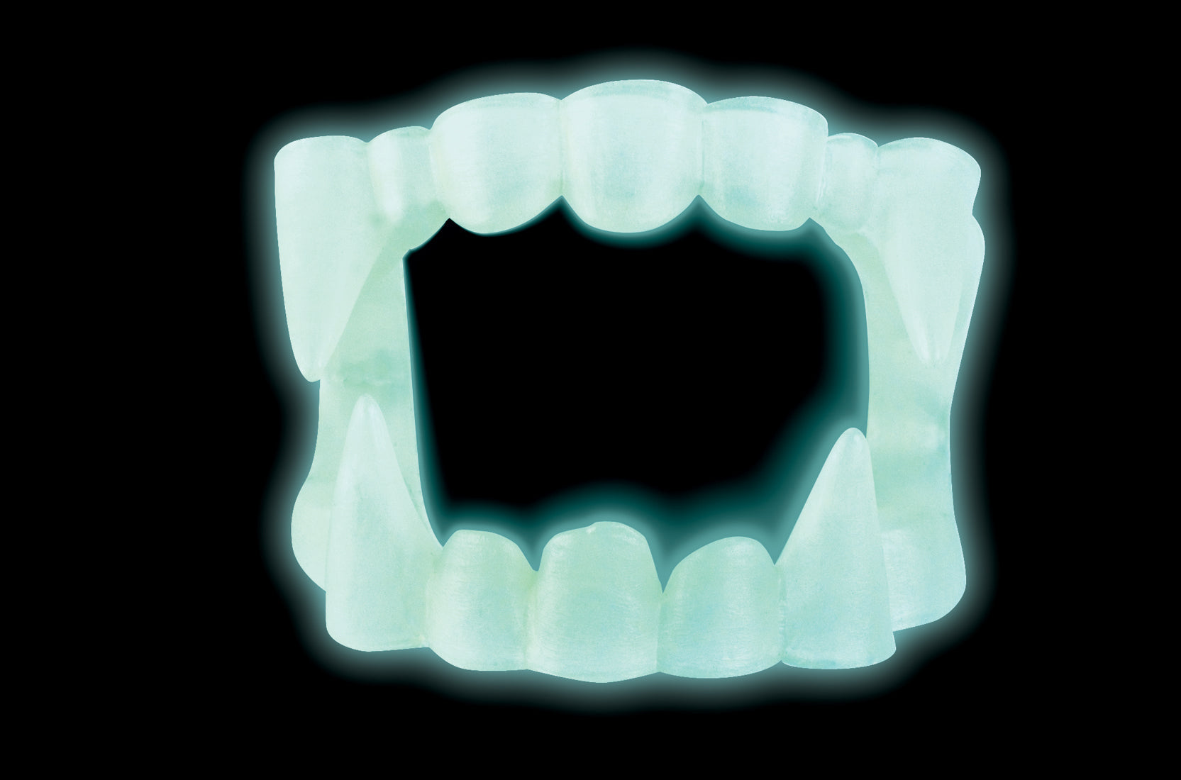 Ultimate Party Super Stores Glow-in-the-Dark Fangs