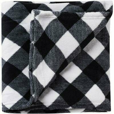 Ultimate Party Super Stores HOLIDAY: CHRISTMAS Black & White Buffalo Plaid Blanket